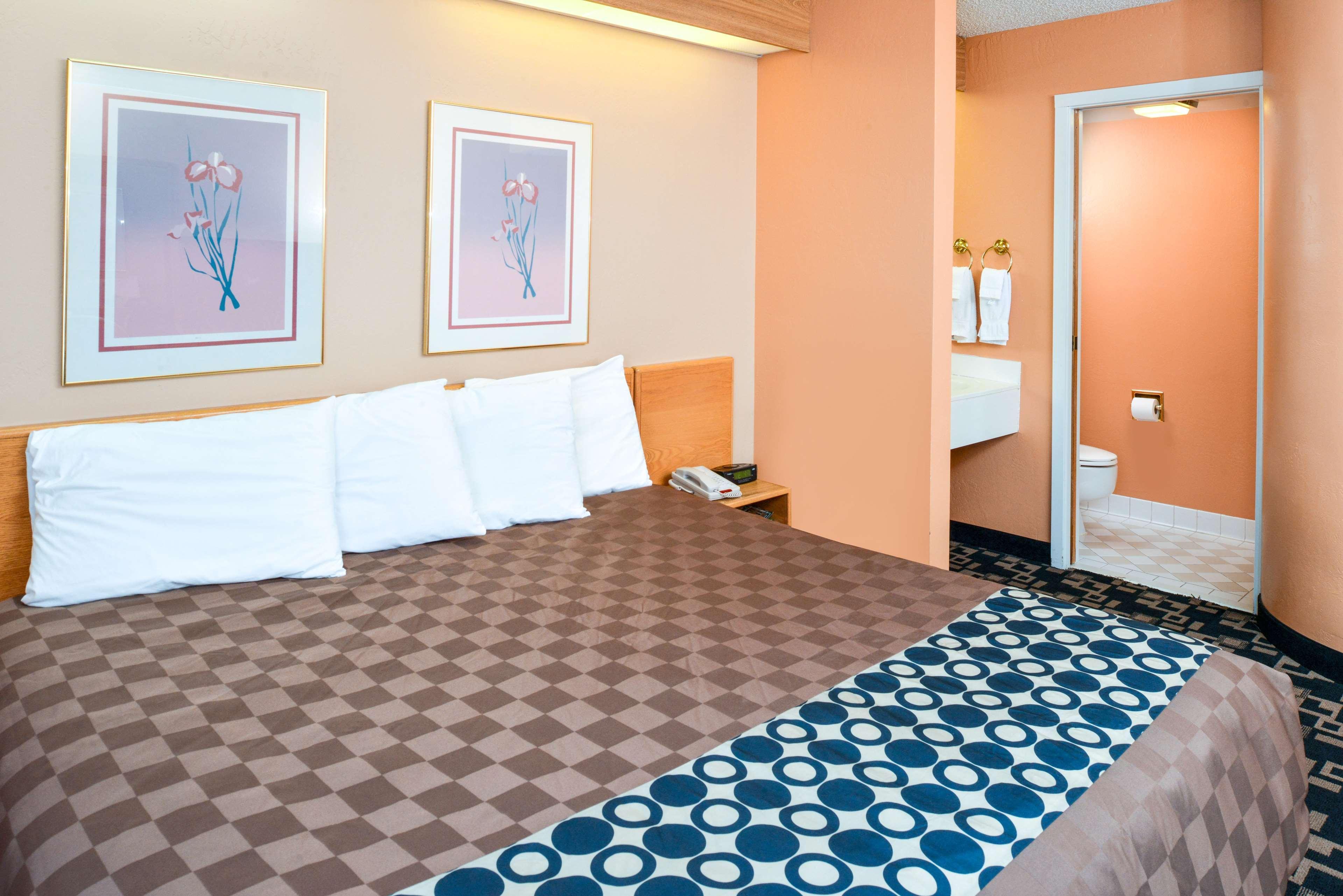 Americas Best Value Inn Rawlins Exterior photo