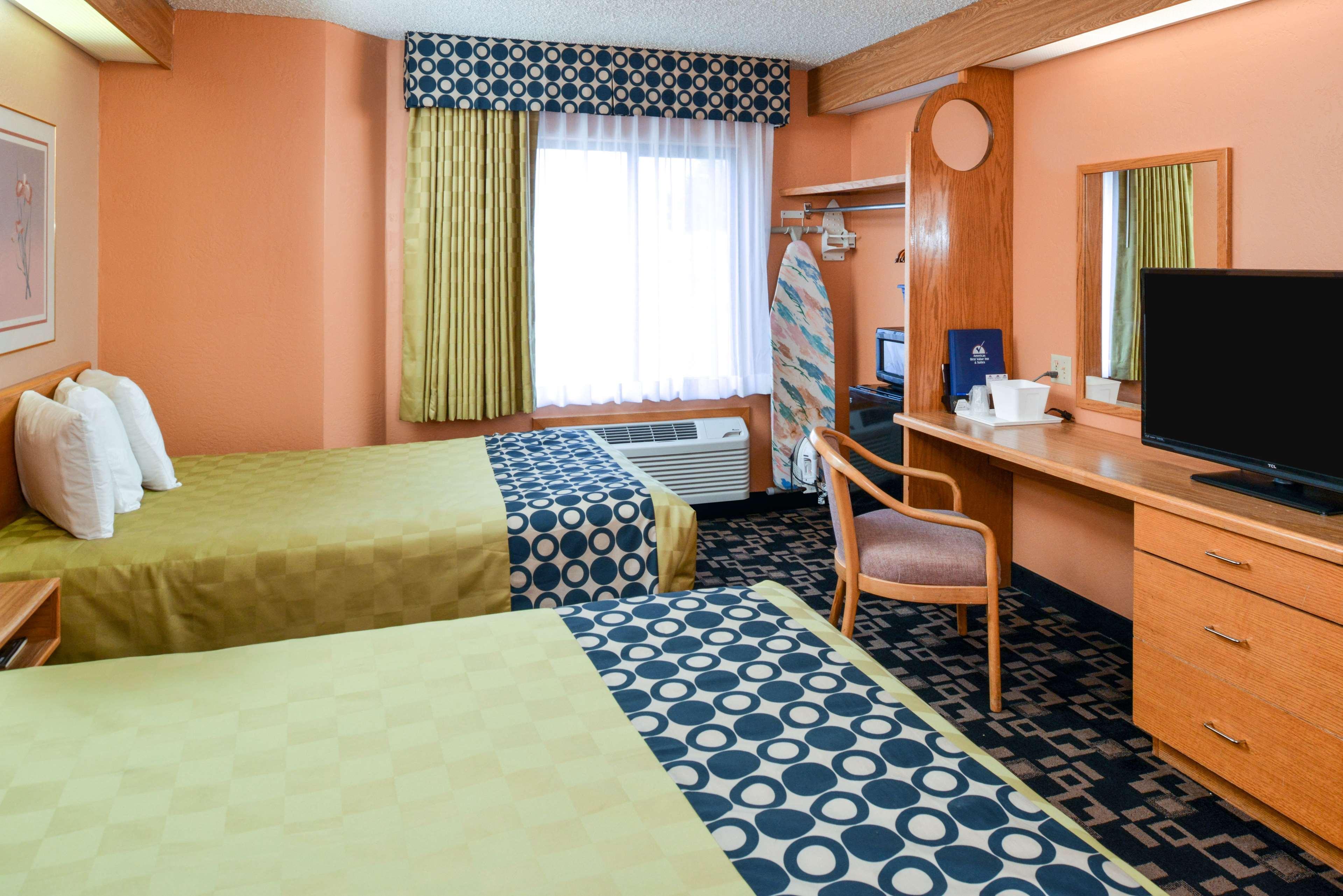 Americas Best Value Inn Rawlins Exterior photo