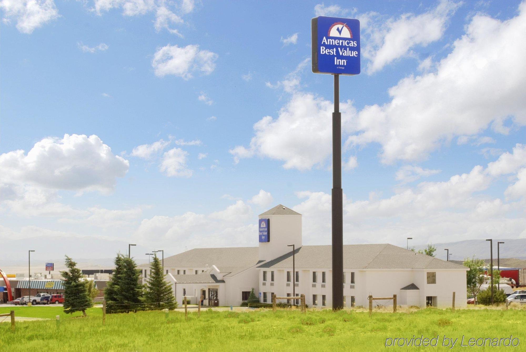 Americas Best Value Inn Rawlins Exterior photo