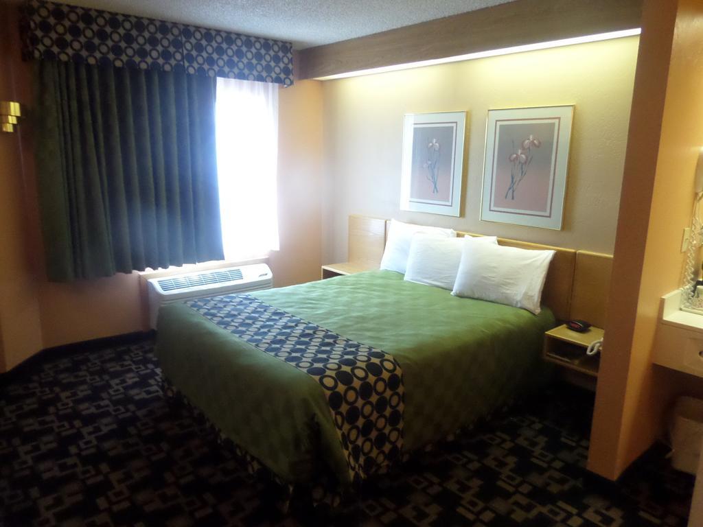 Americas Best Value Inn Rawlins Exterior photo