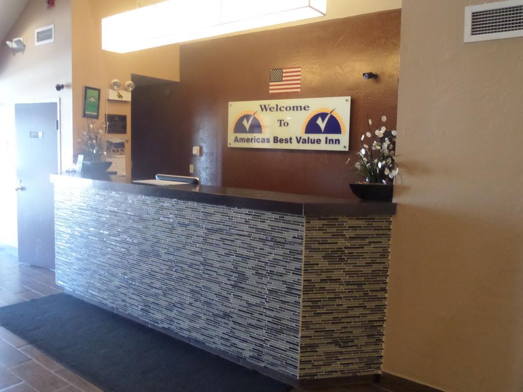 Americas Best Value Inn Rawlins Exterior photo